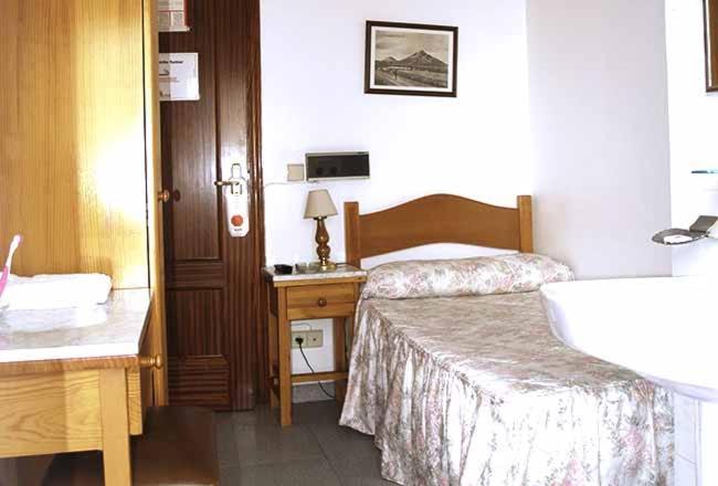Hotel Hostal 3 De Noviembre à Palencia Extérieur photo